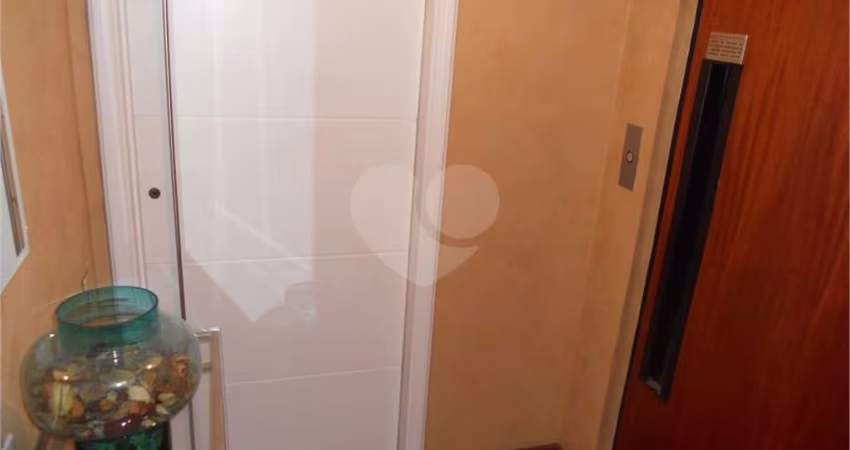 Belo apartamento em Moema Pássaros, 150 m², 3 quartos 2 suítes 3 vagas!