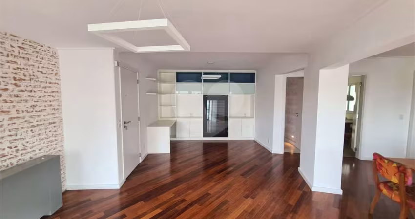 Apartamento para venda na Vila mariana 3 quartos 3 vagas lazer de Clube