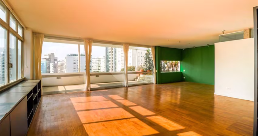 Cobertura à venda de 280 m² em Higienópolis com 2 suites e 1 vaga.