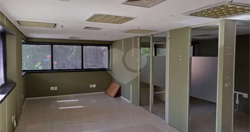 Conjunto Comercial em Moema - 60 m²
