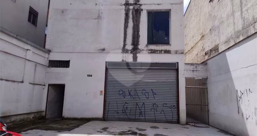 Prédio inteiro em Moema, Galpão com 3 andares.