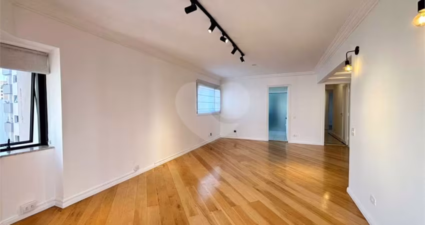 Apartamento para locação com 3 dormitórios + 1 sala tv/home-office em Moema Pássaros, ar-condicionado, lazer com piscina