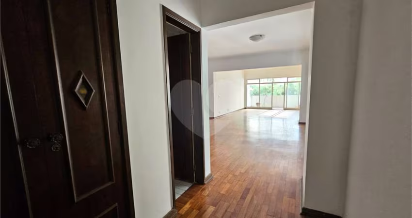 Apartamento 3 Dormitórios ( 1 Suíte) - Portaria Presencial 24 hrs