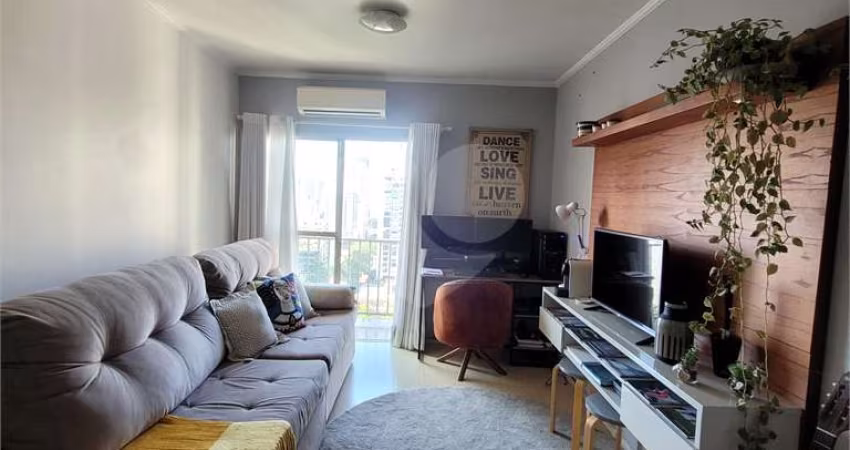 Apartamento na Vila Olimpia - São Paulo Sp - 1 dormitorio, 1 vaga e varanda, otima localização!