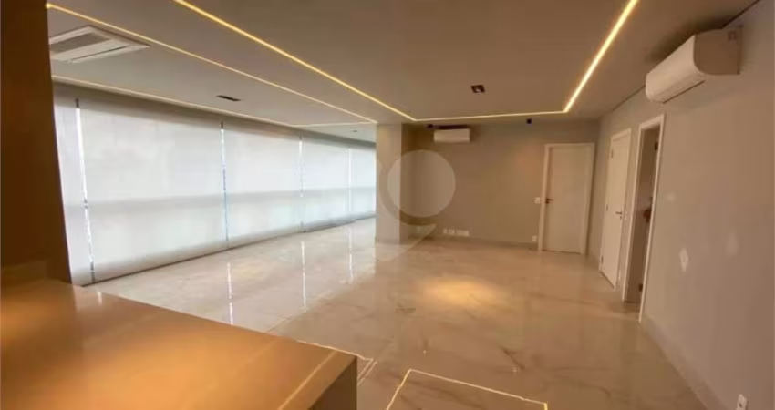 Apartamento para locação na região do Itaim com 134 m², 2 vagas e lazer!