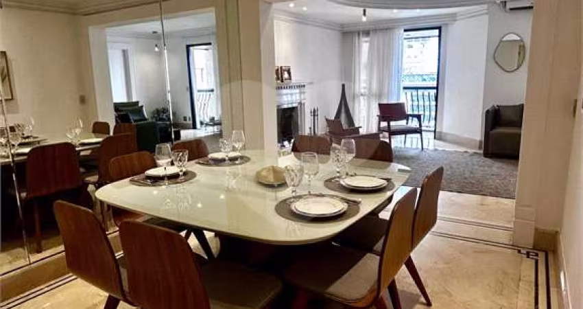 Apartamento no Jardins | 155m² | Mobiliado | 3 Dormitórios | 3 Vagas