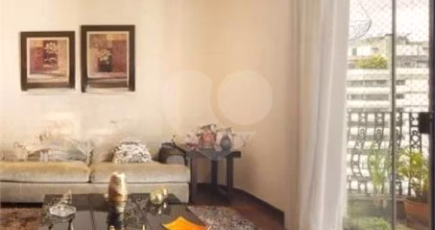 Apartamento 4 Dormitórios - 3 Vagas