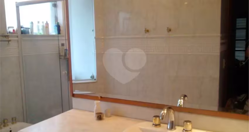 Casa com 4 quartos à venda na Rua Massaim, --, Saúde, São Paulo