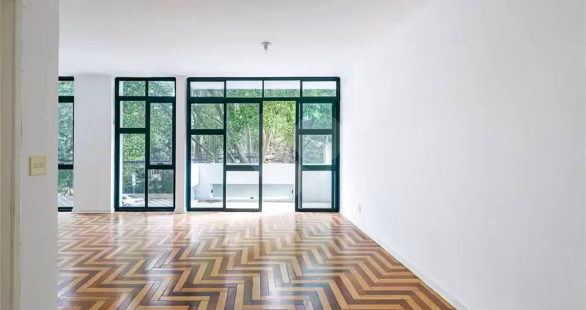 Apartamento com ares de casa a poucos passos do clube pinheiros
