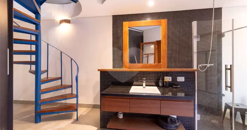 Casa charmosa e aconchegante, reformada com 3 dormitórios, sendo 2 suítes no brooklin.