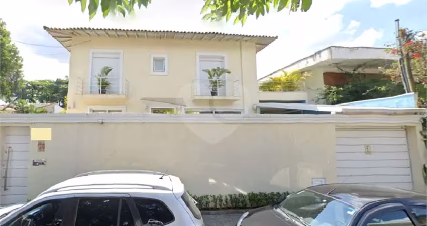Residência com localização espetacular para locação. em rua tranquila, segura e próxima ao parque do ibirapuera!