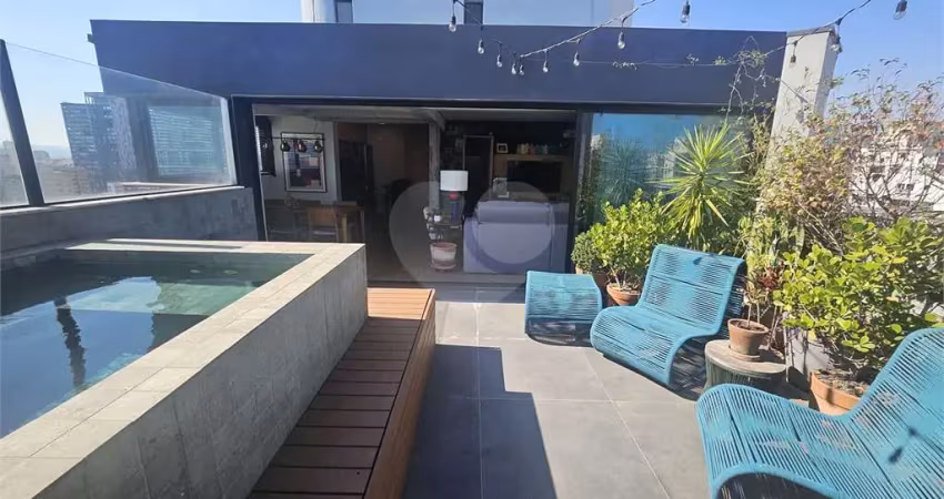Cobertura exclusiva com projeto assinado por arquiteto - pronta para morar!