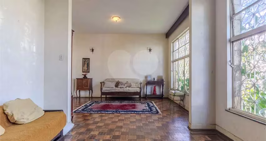 Casa com 4 quartos para alugar na Rua Gregório Paes de Almeida, --, Vila Madalena, São Paulo