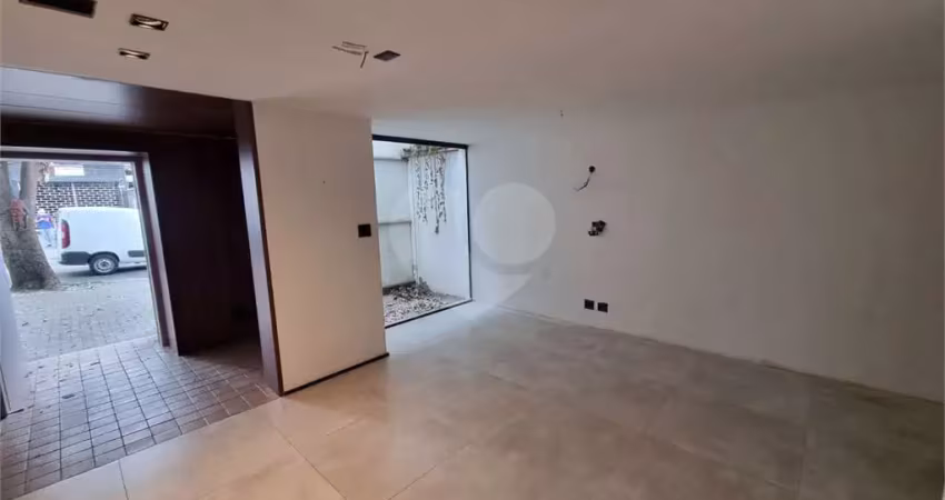 Casa comercial para alugar na Rua Inácio Pereira da Rocha, --, Pinheiros, São Paulo