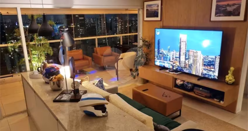 Localização privilegiada, belíssimo apartamento à venda com 2 vagas de garagem, 84 m², sala, cozinha, 2 dormitórios sendo 1 suíte