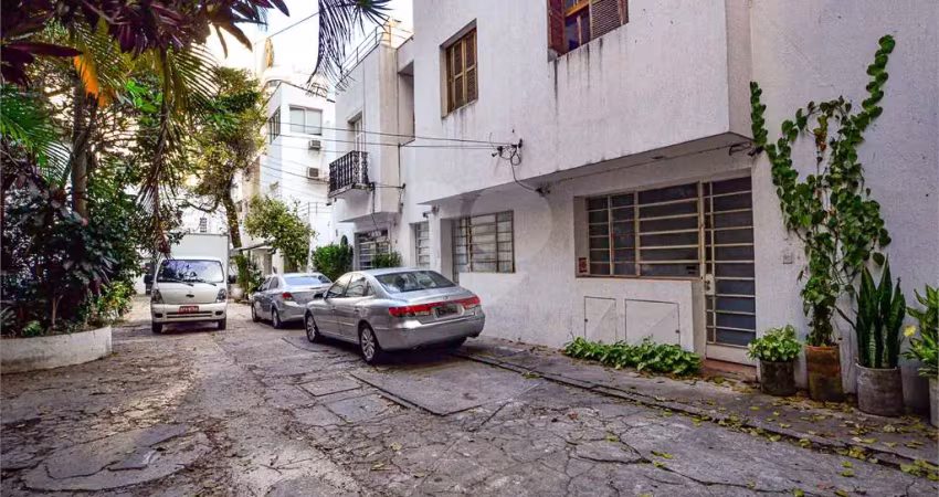 Casa em condomínio fechado à venda na Alameda Lorena, --, Jardim Paulista, São Paulo