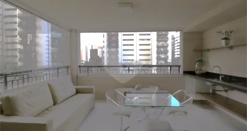 Moema - aluga mobiliado - três suítes, duas vagas na garagem