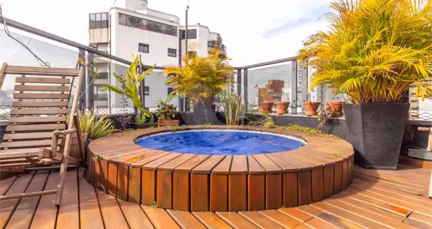 Cobertura em moema, fora de rota, com 2 dormitórios, piscina e churrasqueira.