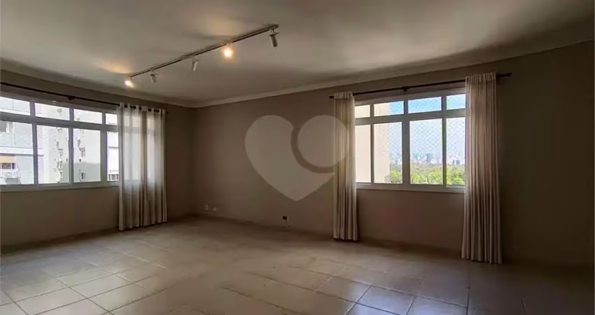 Jardim américa! apartamento com 202m², pronto para morar, 3 dorms. sendo 1 suite e 1 vaga. próx. ao clube paulistano