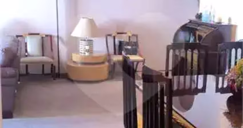 Apartamento de 135m2, 3 dormitórios, 1 suíte, living 2 ambientes, 1 vaga, no paraíso.
