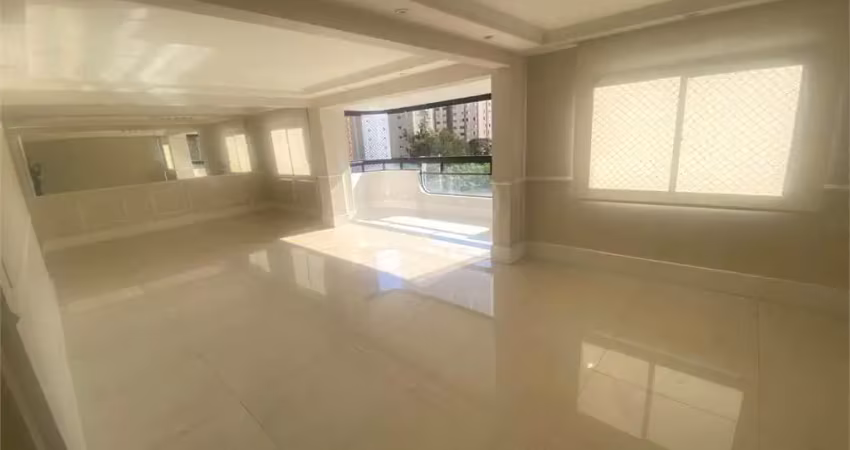 Moema pássaros- 4 dormitórios/ 3 suites/ 3 vagas/depósito- lazer reformado e moderno, perto mobile e consa
