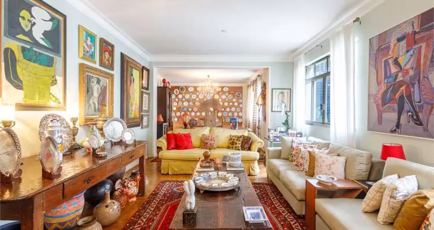 Próximo à paulista, 228 m², 4 quartos (1  suíte), 1 vaga, sala com janelões, jardim de inverno,
