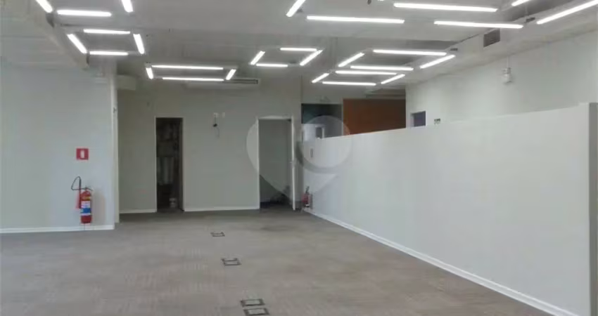 Brooklin novo excelente conjunto comercial em prédio com linda fachada!!