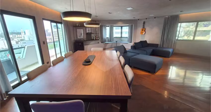 Apartamento á venda na aclimação - são paulo - sp - 3 suítes, 3 vagas , com varanda, 198, 72 m2 úteis e lazer completo!