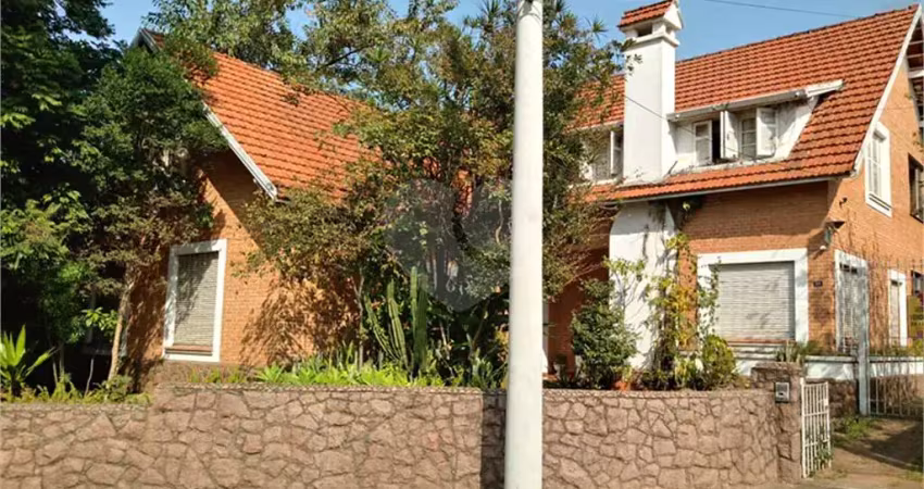 Casa com 4 quartos à venda na Rua Macaé, --, Pacaembu, São Paulo