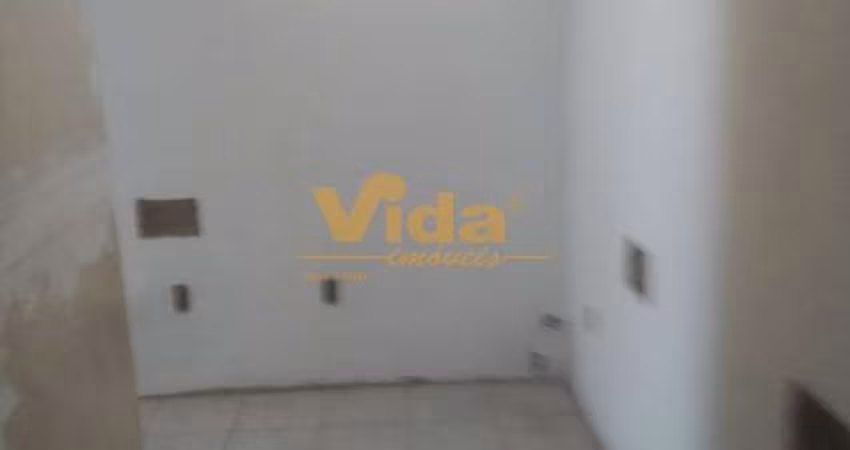 Salão Comercial em Km 18 - Osasco, SP