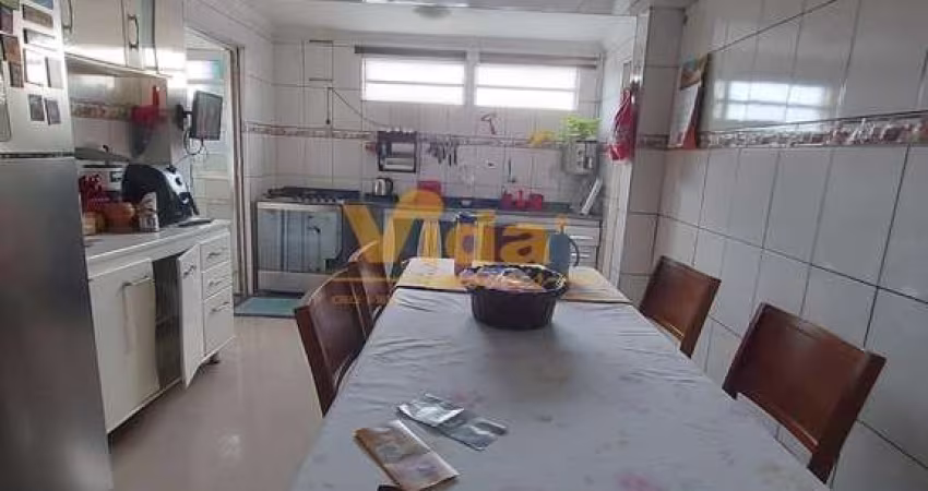 Casa Assobradada em Quitaúna - Osasco, SP
