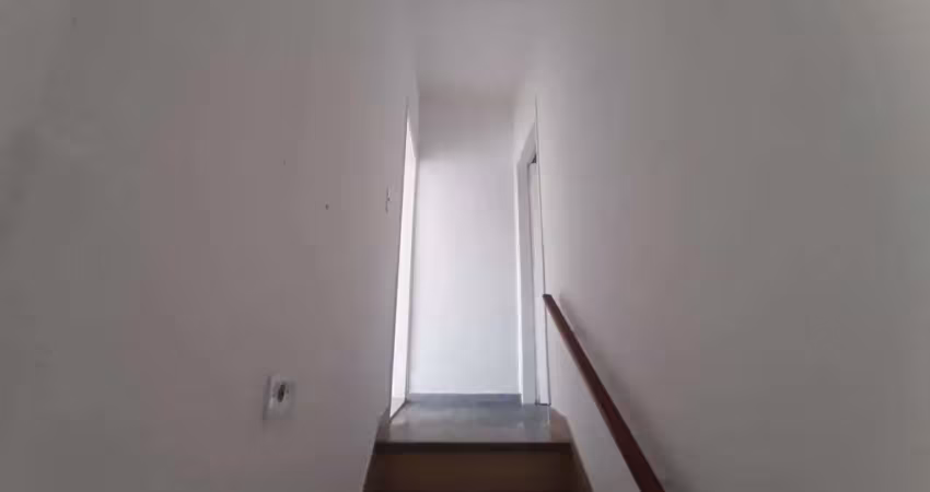 Casa com 2 quartos para alugar no Km 18, Osasco 