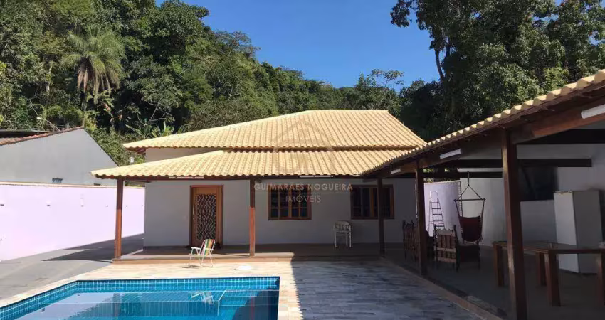 Casa residencial à venda em magé, santa dalila (suruí) — 400,00 m² de área interna, 600,00 m² de terreno, piscina e churrasqueira