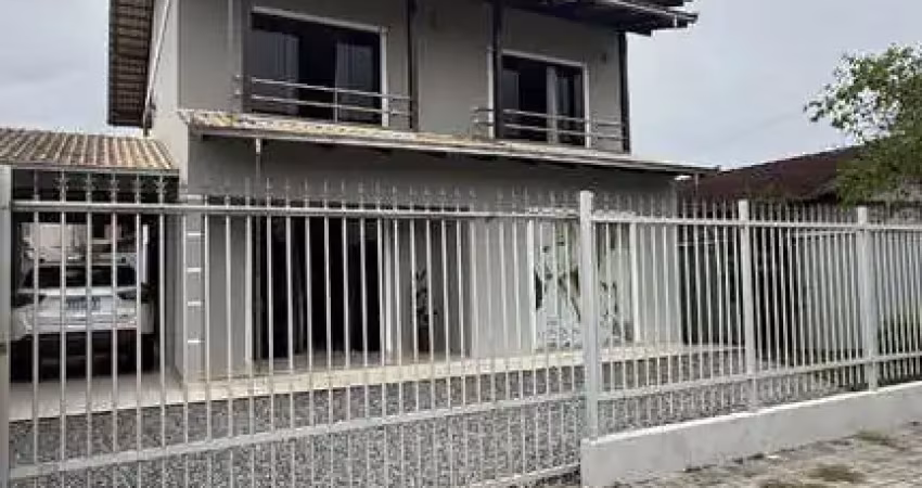 Casa com 3 quartos à venda no Jardim Iririú, Joinville 