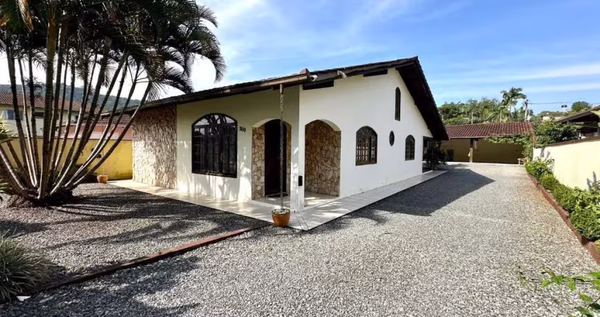 Casa plana semi mobiliada no Bom Retiro