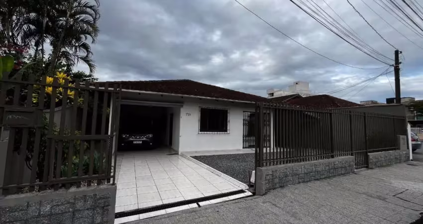 Casa com 4 quartos à venda no Fátima, Joinville 