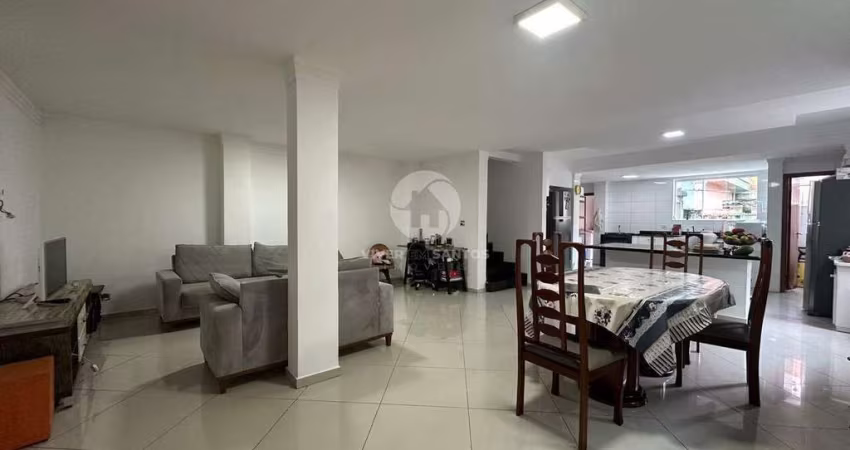Casa à venda, 3 quartos, 2 suítes, 1 vaga, Campo Grande - Santos/SP