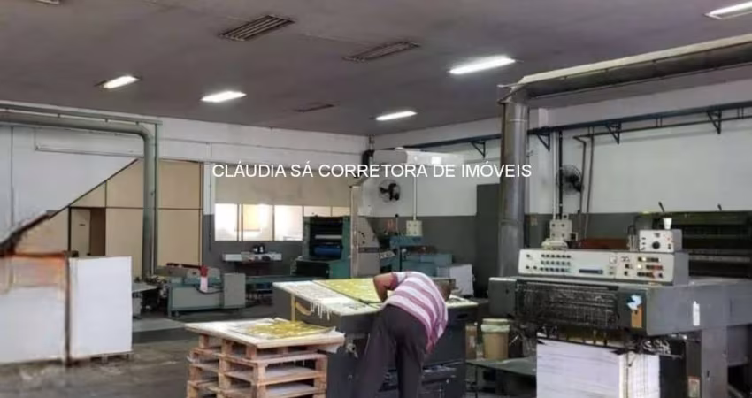 Galpão industrial à venda e ou locação na Vila Carrão, São Paulo-SP: 5 salas, 6 banheiros, 8 vagas de garagem, 1.325,00 m² de área 1.600 de terreno.