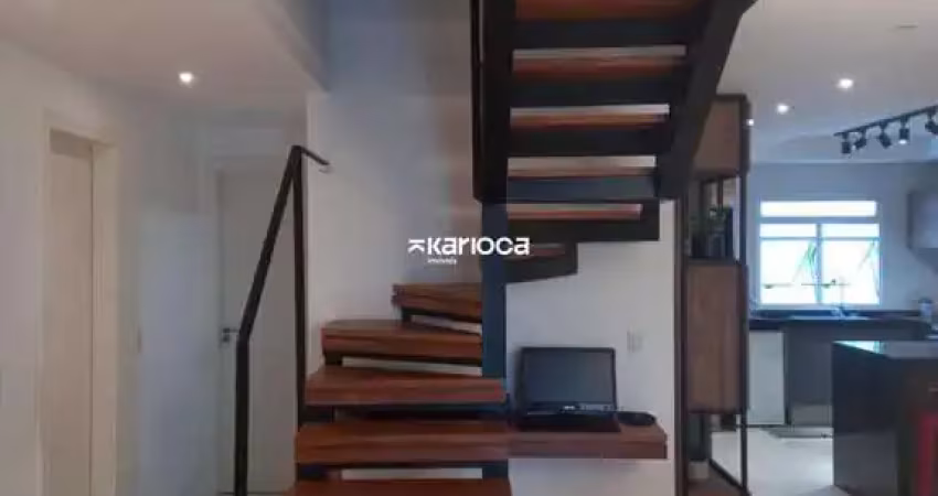 Linda cobertura com piscina na Benvindo de Novaes
