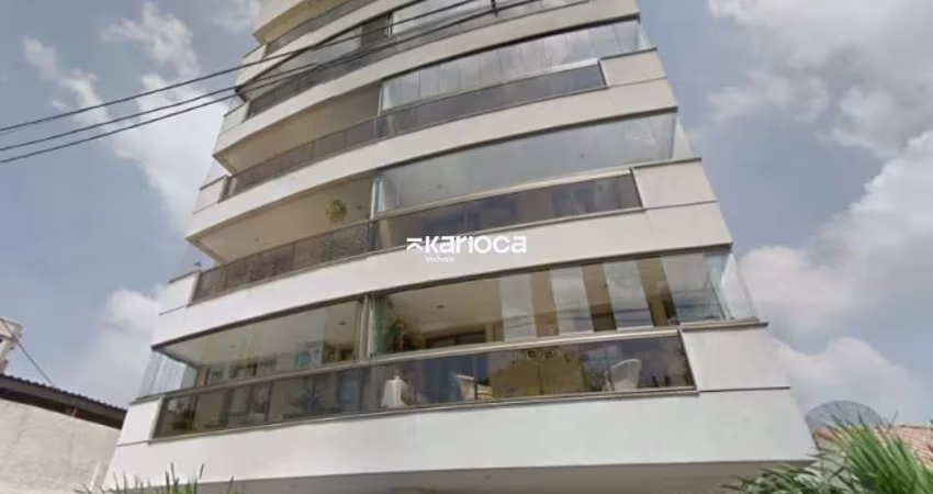 Apartamento no Retiro dos Artistas com 2 Quartos, sendo uma suíte.