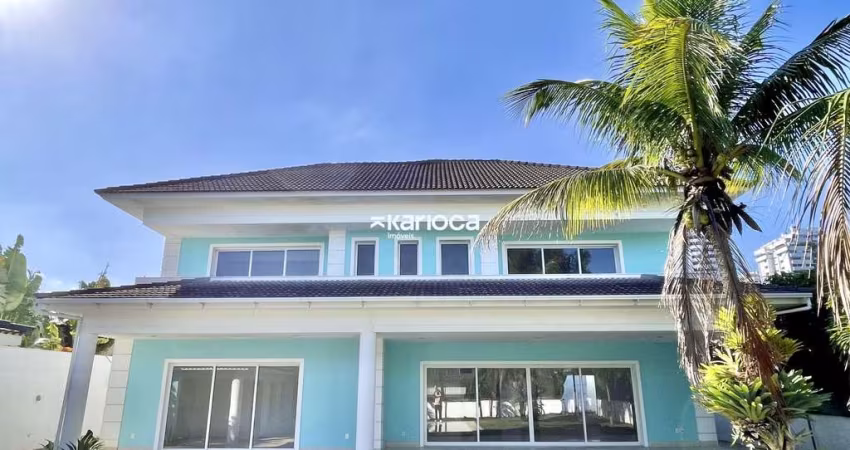 Linda casa em condomínio de 1.000m2 com 6 quartos - Barra da Tijuca