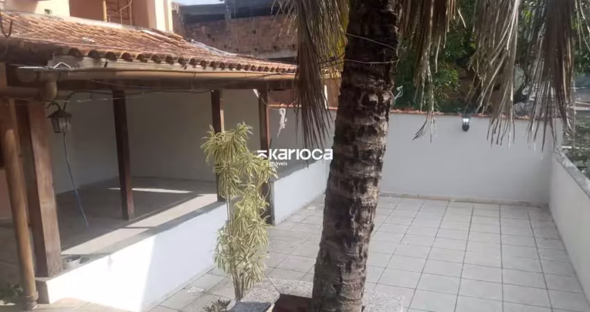 Casa triplex 3 quartos á venda na estrada do pau da fome  taquara, rio de janeiro