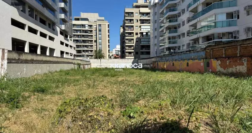 Amplo terreno na freguesia em rua principa com 1.500m²