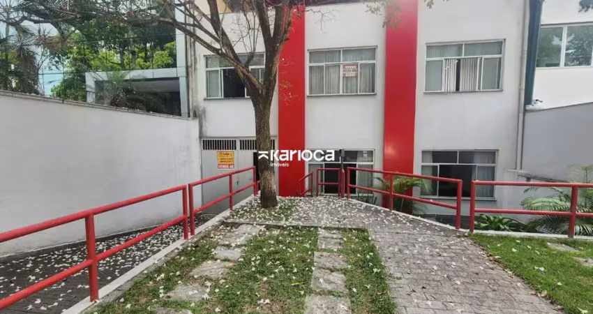 Prédio super bem localizado com estrutura de gravação  no coração da barra olímpica e de fácil acesso.
