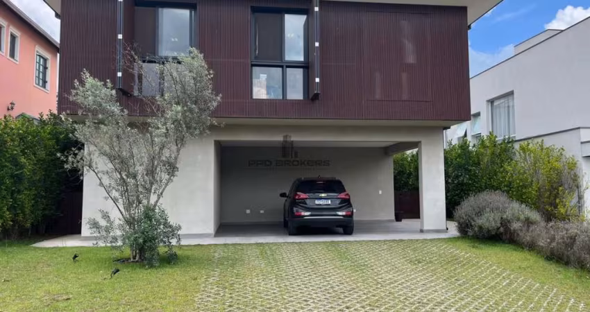 Casa em Alphaville - Condomínio Itahye