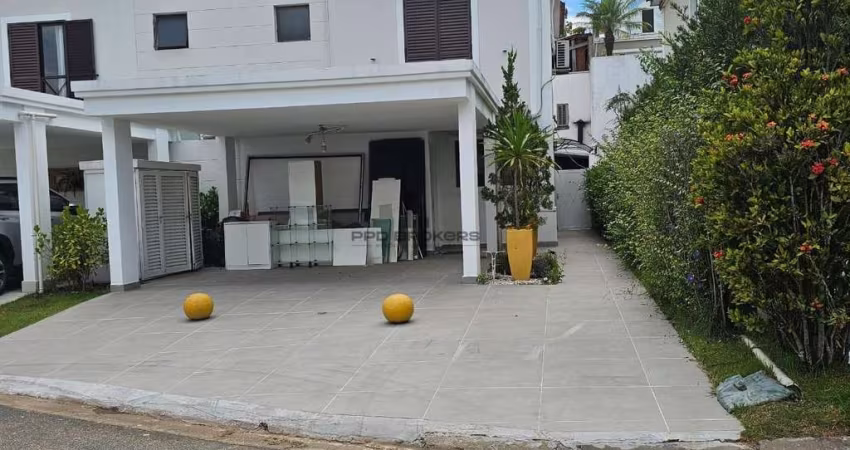 Linda casa no condomínio Tamboré 4