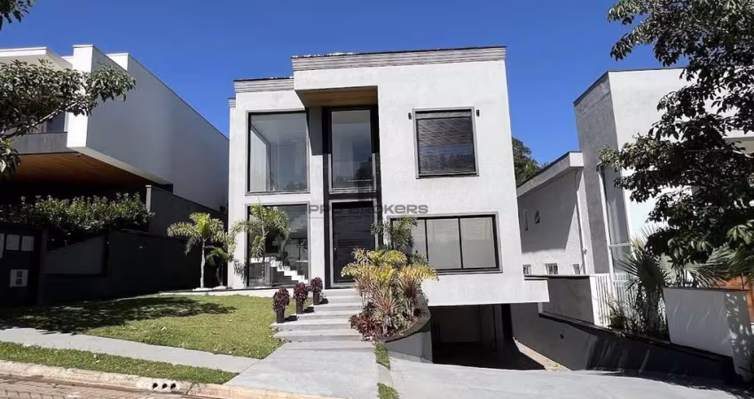 Casa nova no condomínio Tamboré 11