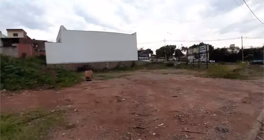 Terreno à venda em Vila Nova - SP