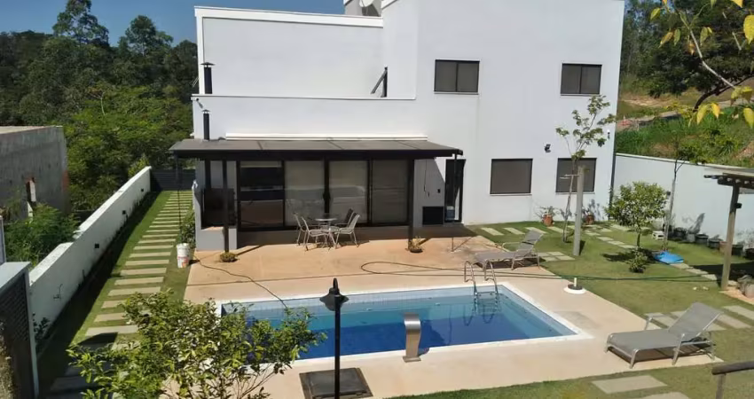 Casa à venda com 4 quartos, sendo 2 suítes, no condomínio campos de santo antonio ii, itu - sp