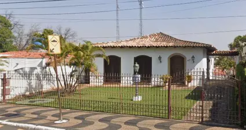 Casa à venda com 2 quartos, sendo 1 suíte, no centro, itu - sp